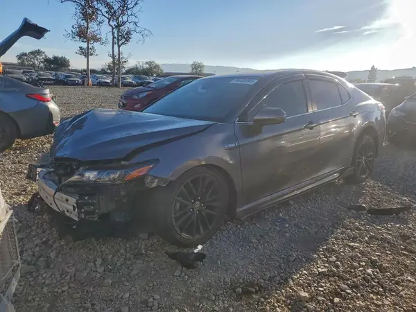 4T1G31AK3MU552114 2021 TOYOTA CAMRY - Image 1