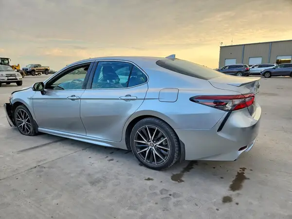 4T1G31AK3MU556860 2021 TOYOTA CAMRY - Image 2