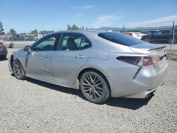 4T1G31AK3MU565882 2021 TOYOTA CAMRY - Image 2