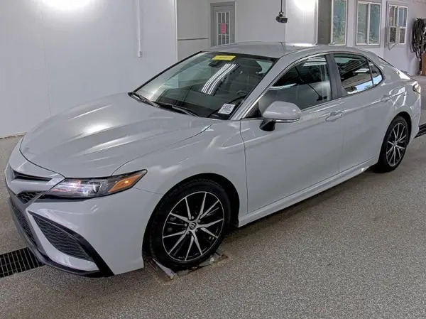 4T1G31AK3NU042525 2022 TOYOTA CAMRY - Image 2