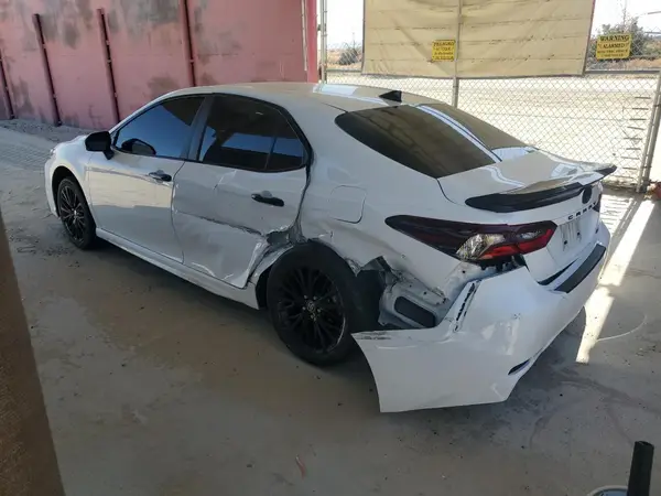 4T1G31AK3NU044615 2022 TOYOTA CAMRY - Image 2
