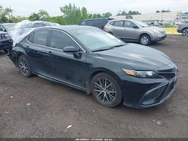 4T1G31AK3NU597569 2022 TOYOTA CAMRY - Image 1
