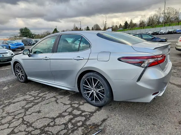 4T1G31AK3PU613210 2023 TOYOTA CAMRY - Image 2