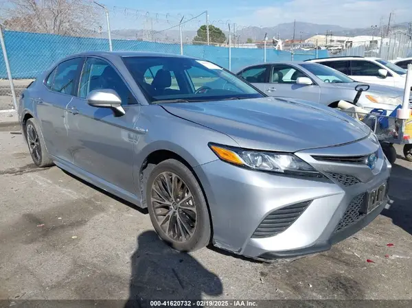 4T1G31AK4LU534705 2020 TOYOTA CAMRY - Image 1