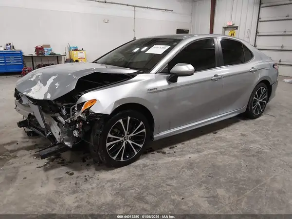 4T1G31AK4LU541895 2020 TOYOTA CAMRY - Image 2