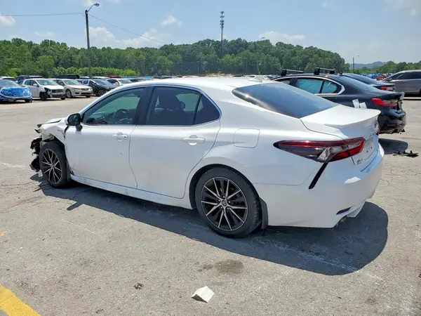 4T1G31AK4MU556561 2021 TOYOTA CAMRY - Image 2