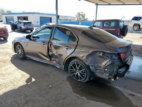 4T1G31AK4MU563462 2021 TOYOTA CAMRY - Image 2