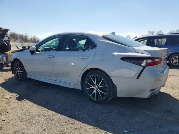 4T1G31AK4NU045305 2022 TOYOTA CAMRY - Image 2