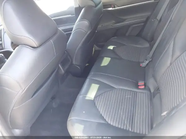 4T1G31AK4NU045644 2022 TOYOTA CAMRY - Image 8