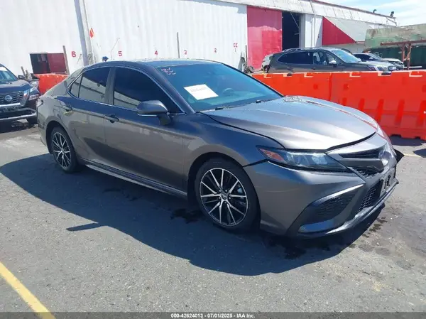 4T1G31AK4NU589111 2022 TOYOTA CAMRY - Image 1