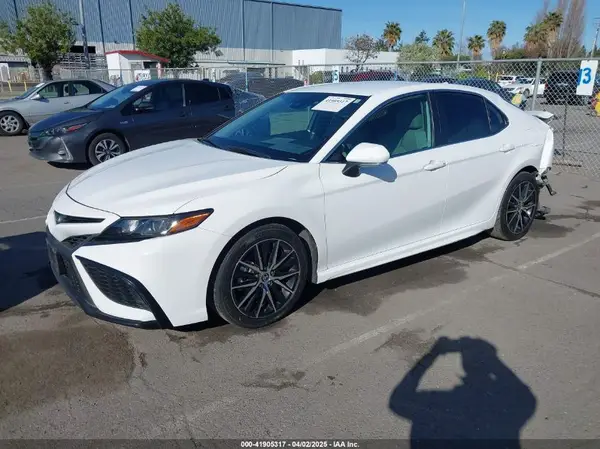 4T1G31AK4NU595605 2022 TOYOTA CAMRY - Image 2