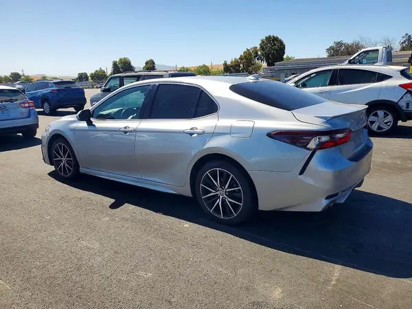 4T1G31AK5MU553880 2021 TOYOTA CAMRY - Image 2