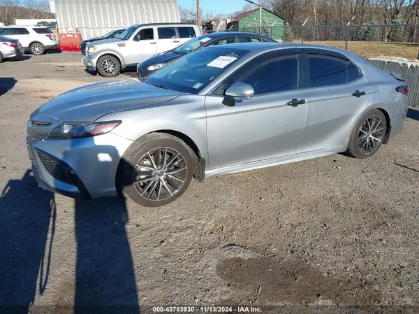 4T1G31AK5NU583978 2022 TOYOTA CAMRY - Image 2