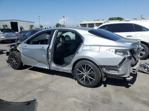 4T1G31AK6MU024003 2021 TOYOTA CAMRY - Image 2