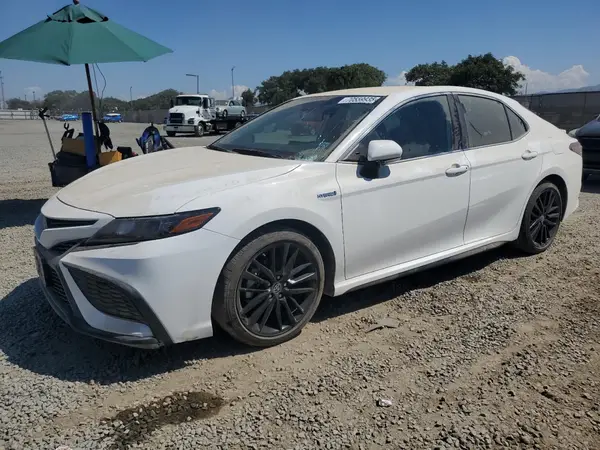 4T1G31AK6MU028794 2021 TOYOTA CAMRY - Image 1