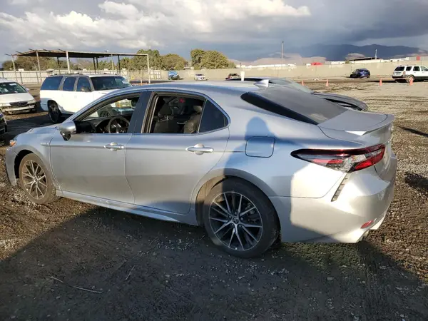 4T1G31AK6MU557744 2021 TOYOTA CAMRY - Image 2