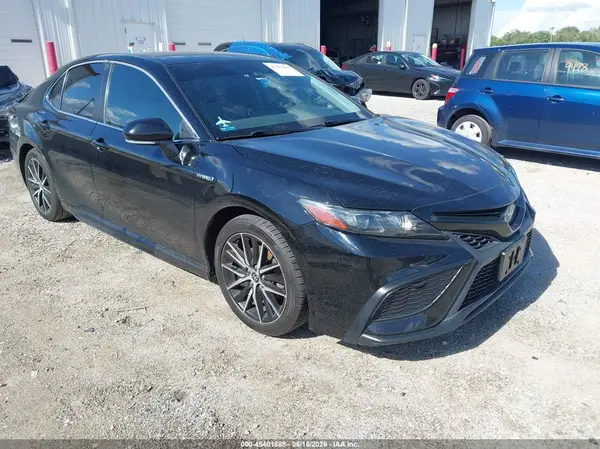4T1G31AK6MU558733 2021 TOYOTA CAMRY - Image 1