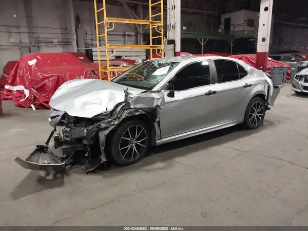 4T1G31AK7MU556747 2021 TOYOTA CAMRY - Image 2