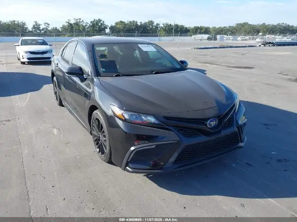 4T1G31AK7NU042091 2022 TOYOTA CAMRY - Image 1