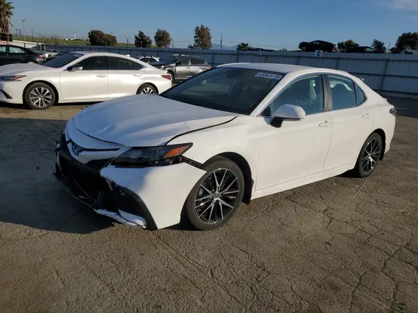 4T1G31AK7RU063318 2024 TOYOTA CAMRY - Image 1