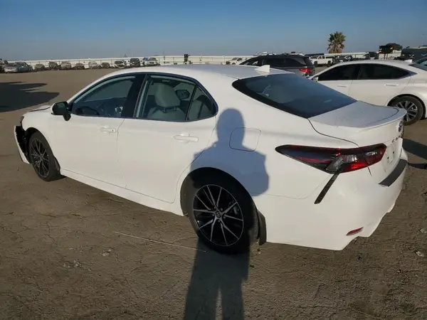 4T1G31AK7RU063318 2024 TOYOTA CAMRY - Image 2