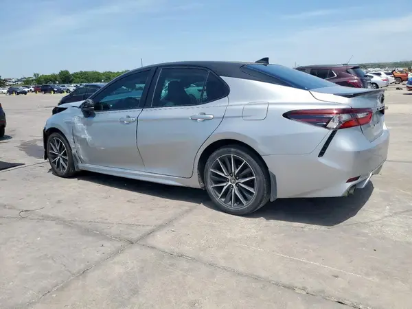 4T1G31AK8MU031647 2021 TOYOTA CAMRY - Image 2