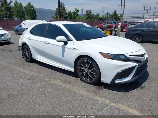 4T1G31AK8MU549371 2021 TOYOTA CAMRY - Image 1