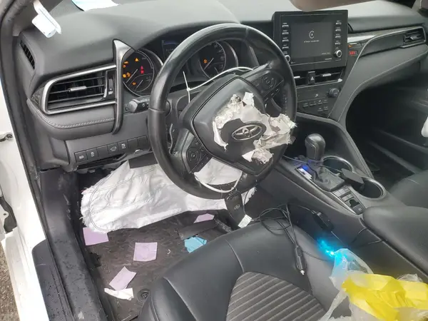 4T1G31AK8MU556482 2021 TOYOTA CAMRY - Image 8