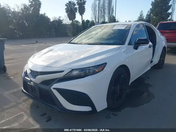 4T1G31AK8NU033240 2022 TOYOTA CAMRY - Image 2