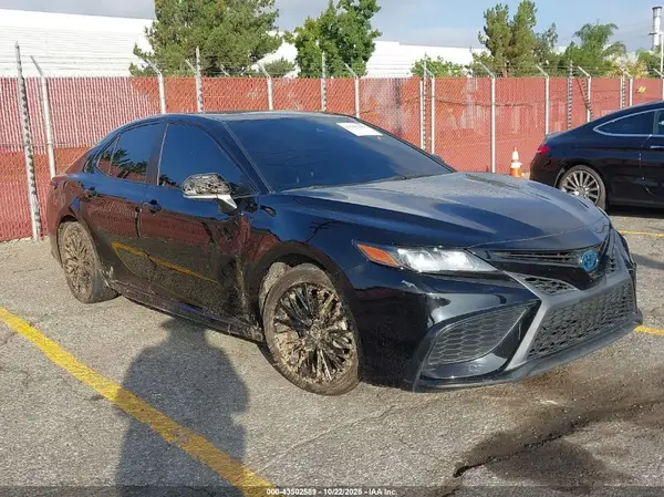 4T1G31AK8NU045517 2022 TOYOTA CAMRY - Image 1