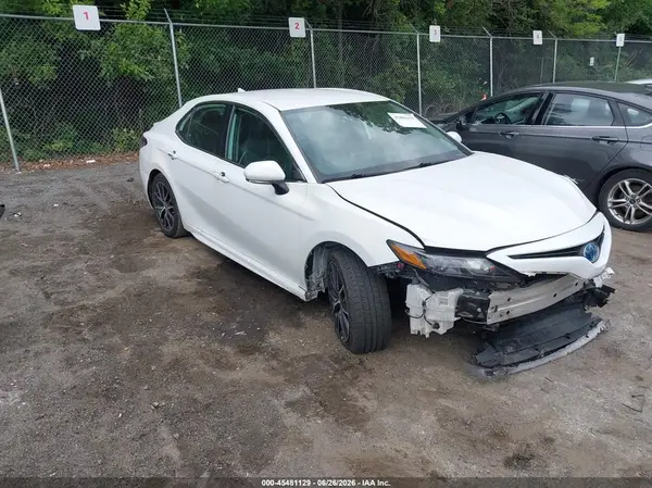 4T1G31AK8NU571646 2022 TOYOTA CAMRY - Image 1