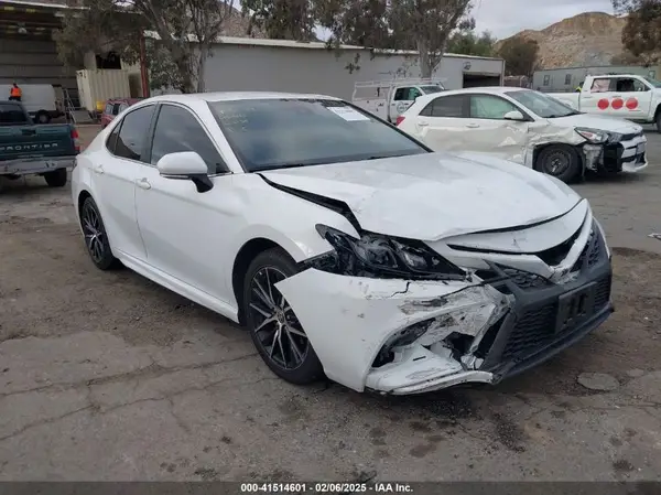 4T1G31AK8NU595168 2022 TOYOTA CAMRY - Image 1