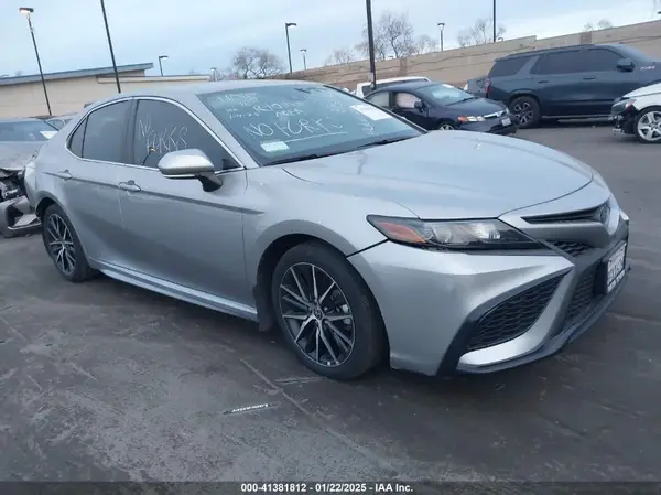 4T1G31AK8PU616748 2023 TOYOTA CAMRY - Image 1