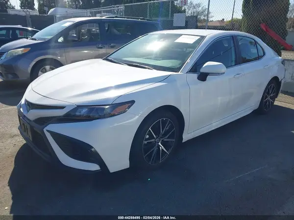 4T1G31AK9PU618377 2023 TOYOTA CAMRY - Image 2