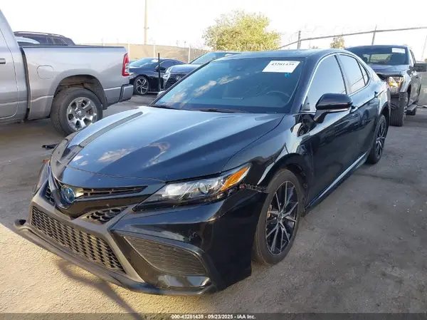 4T1G31AK9RU623906 2024 TOYOTA CAMRY - Image 2