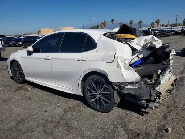 4T1G31AKXMU556130 2021 TOYOTA CAMRY - Image 2