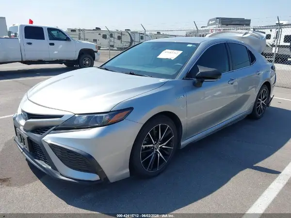 4T1G31AKXMU562641 2021 TOYOTA CAMRY - Image 2