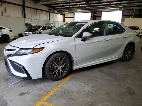 4T1G31AKXNU042098 2022 TOYOTA CAMRY - Image 1