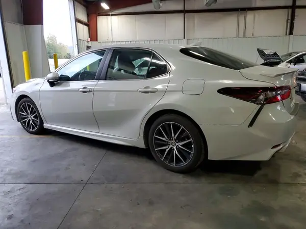 4T1G31AKXNU042098 2022 TOYOTA CAMRY - Image 2