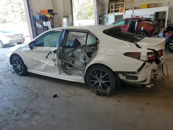 4T1G31AKXNU593972 2022 TOYOTA CAMRY - Image 2