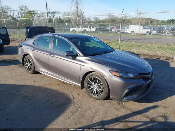 4T1G31AKXNU595429 2022 TOYOTA CAMRY - Image 1