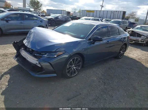 4T1GZ1FB0NU082164 2022 TOYOTA AVALON - Image 2