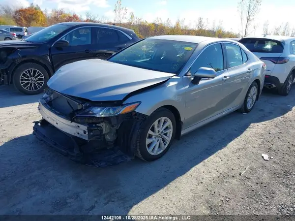 4T1H11AK3NU063546 2022 TOYOTA CAMRY - Image 2