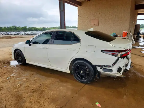4T1H31AK0MU558943 2021 TOYOTA CAMRY - Image 2