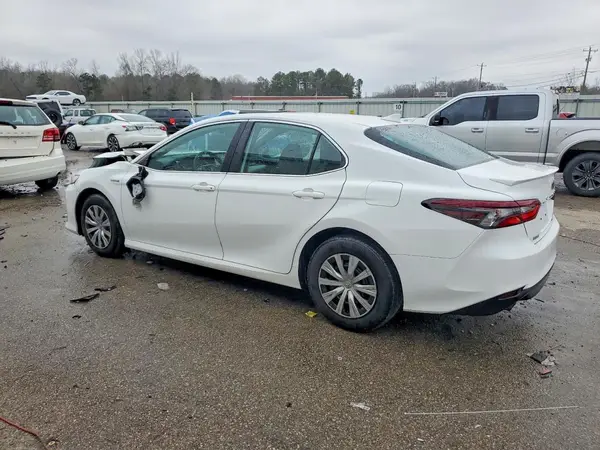 4T1H31AK1MU560023 2021 TOYOTA CAMRY - Image 2