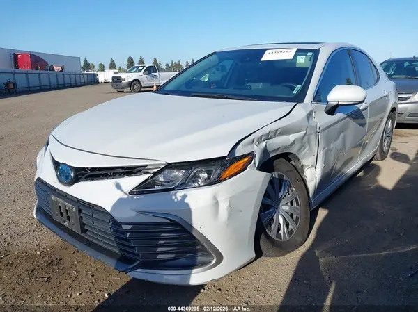 4T1H31AK1PU052946 2023 TOYOTA CAMRY - Image 2