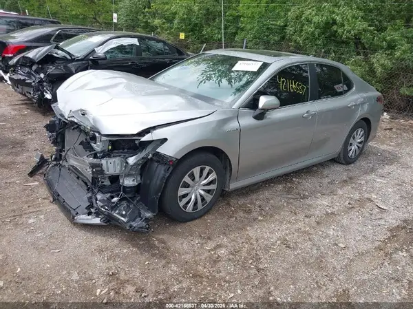 4T1H31AK2MU027484 2021 TOYOTA CAMRY - Image 2