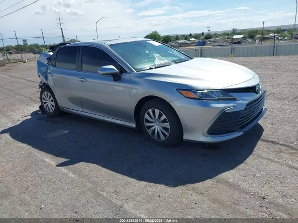 4T1H31AK2RU076885 2024 TOYOTA CAMRY - Image 1