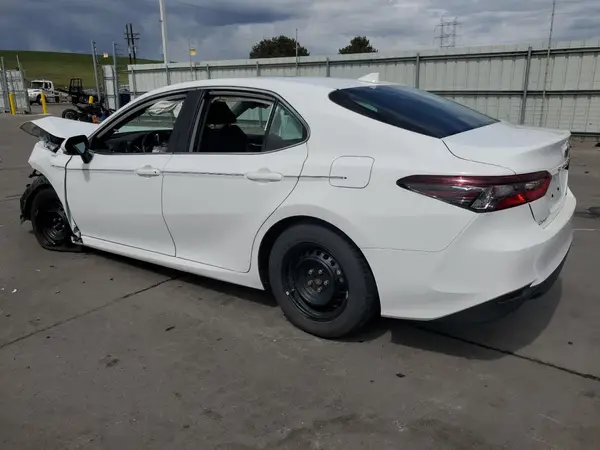 4T1H31AK4NU588027 2022 TOYOTA CAMRY - Image 2
