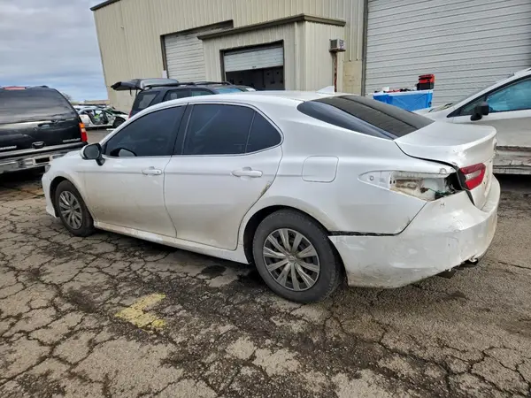 4T1H31AK5PU049063 2023 TOYOTA CAMRY - Image 2